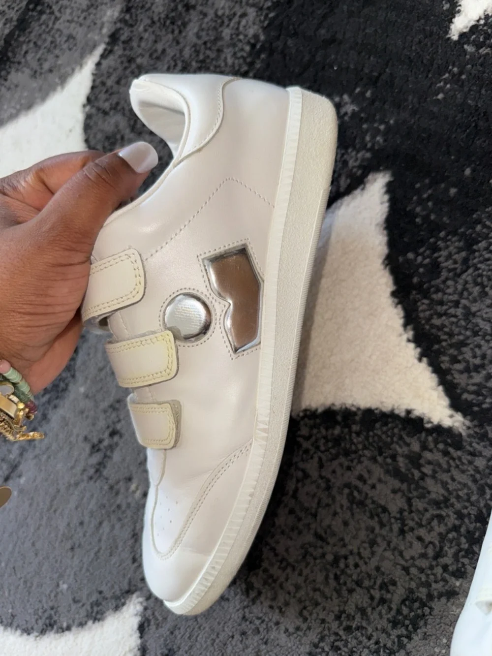 Isabel Marant Beth Low Top Sneaker - Picture 9 of 16